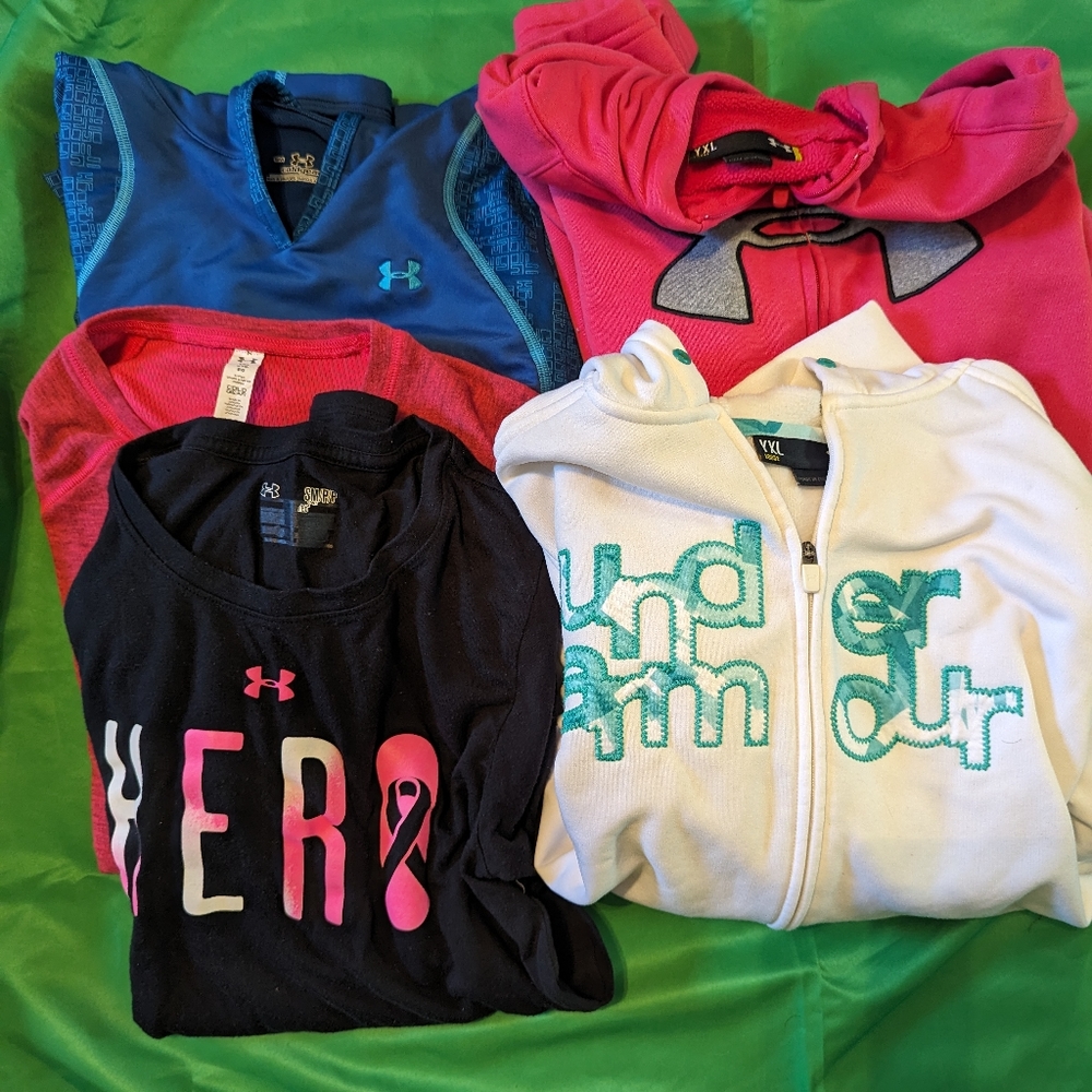 Under Armour bundle YXL and Womens Small